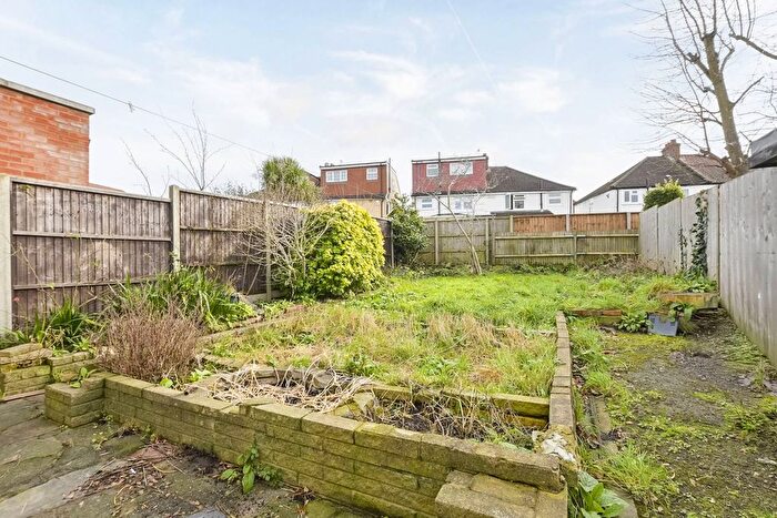 3 Bedroom Semi-Detached House To Rent In Broadwater Road, Tooting Broadway, London, SW17