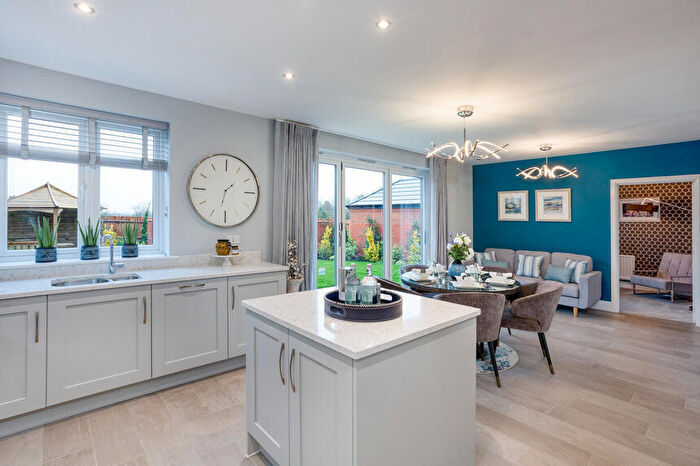 5 Bedroom Detached House For Sale In The Avenue, Overstone, Northampton, NN6