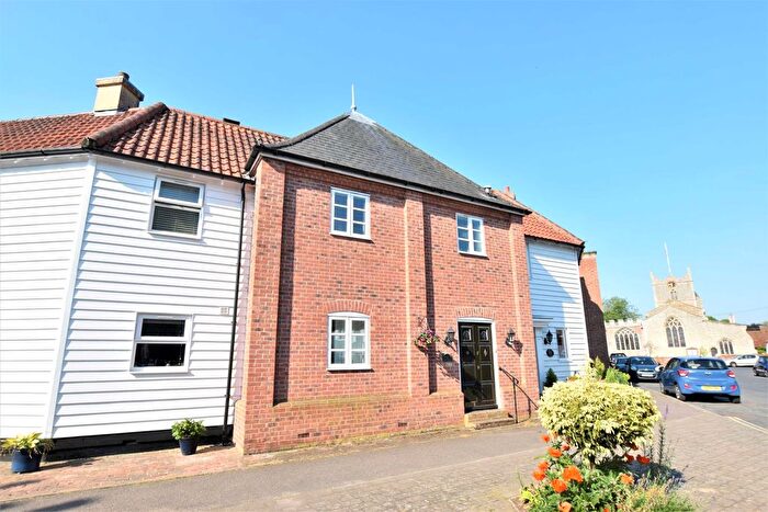 3 Bedroom Property For Sale In Church Square, Bures, CO8