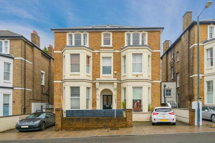 2 Bedroom Flat To Rent In Church Road, Richmond, TW10