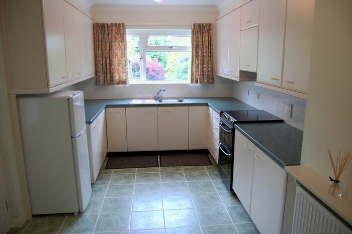 2 Bedroom Detached Bungalow To Rent In Toadpit Lane, West Hill, Ottery St. Mary, EX11