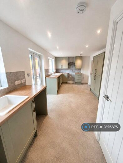4 Bedroom Semi-Detached House To Rent In Fore St, Exeter, EX1