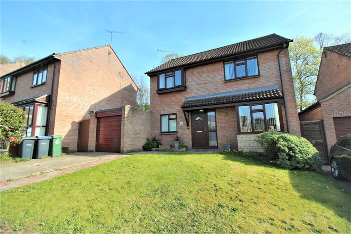 4 Bedroom Detached House To Rent In St. Margarets Gardens, Chippenham SN15