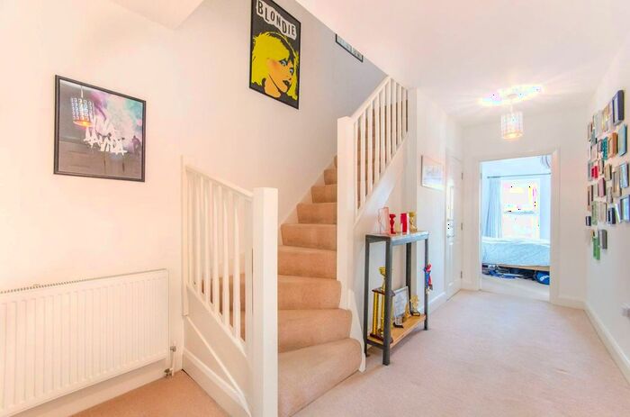 2 Bedroom Maisonette For Sale In Shernhall Street, Walthamstow, London, E17