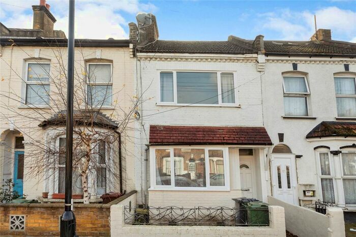 3 Bedroom Terraced House For Sale In Cranbourne Road, Leyton, London, E15