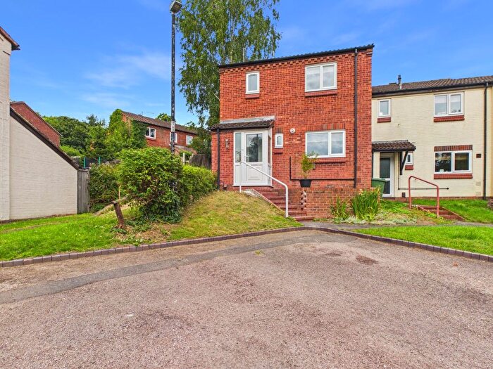 3 Bedroom End Terrace House To Rent In High Trees Close, Redditch, Worcestershire, B98