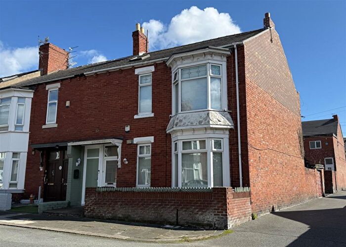 3 Bedroom Flat For Sale In Crofton Street, South Shields, NE34