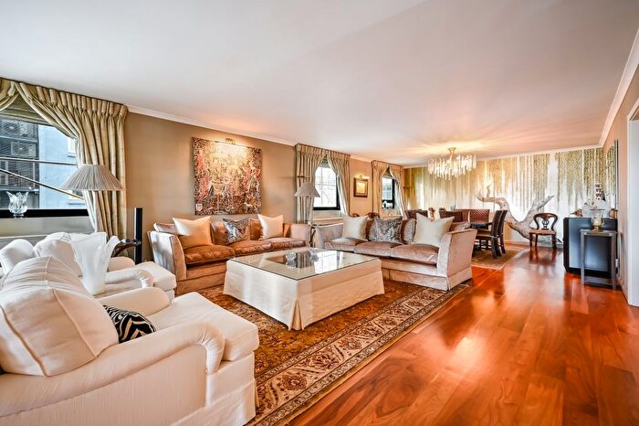 4 Bedroom Flat To Rent In Anhalt Road, London, SW11