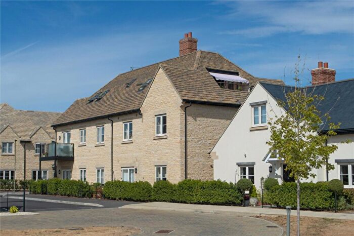2 Bedroom Penthouse For Sale In Bishop Drive, Burford, Oxfordshire, OX18