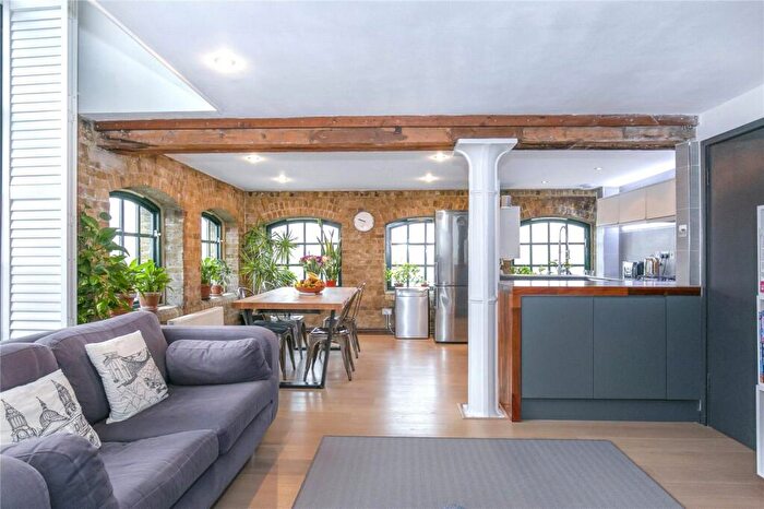 2 Bedroom Apartment To Rent In Deal Street, London, E1