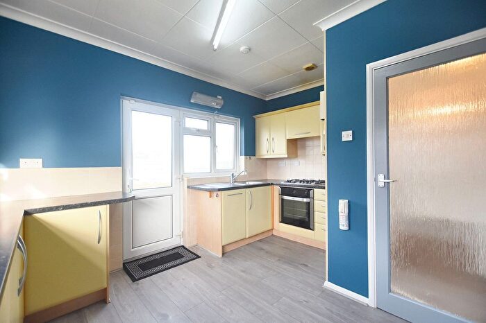 4 Bedroom Semi-Detached House To Rent In Cecil Avenue, Hornchurch, RM11