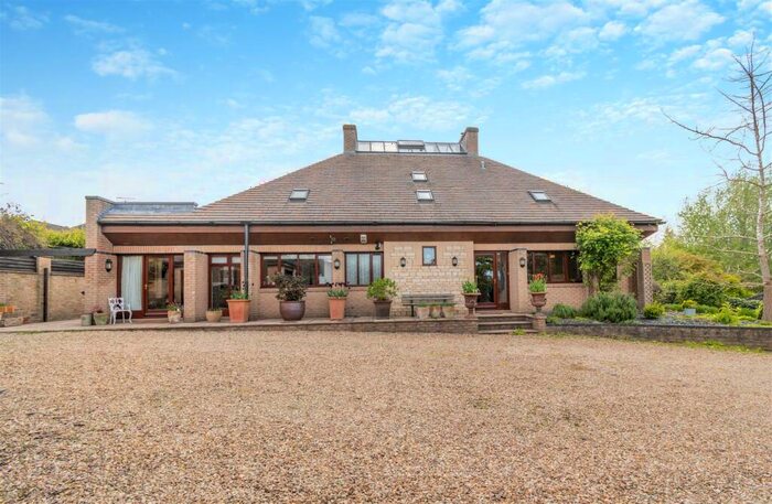 4 Bedroom Detached House For Sale In First Drift, Wothorpe, Stamford, PE9