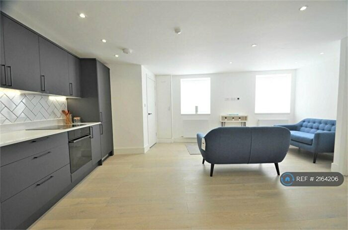 1 Bedroom Flat To Rent In The Broadway, London, NW7