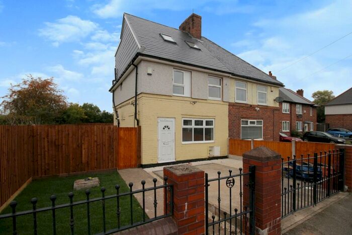 4 Bedroom Semi-Detached House To Rent In Deightonby Street, Thurnscoe, Rotherham, South Yorkshire, S63