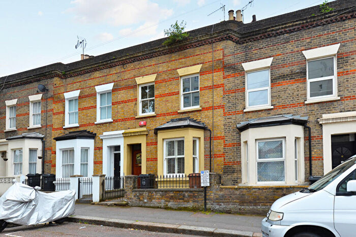 3 Bedroom Terraced House To Rent In Kenton Road, London, E9