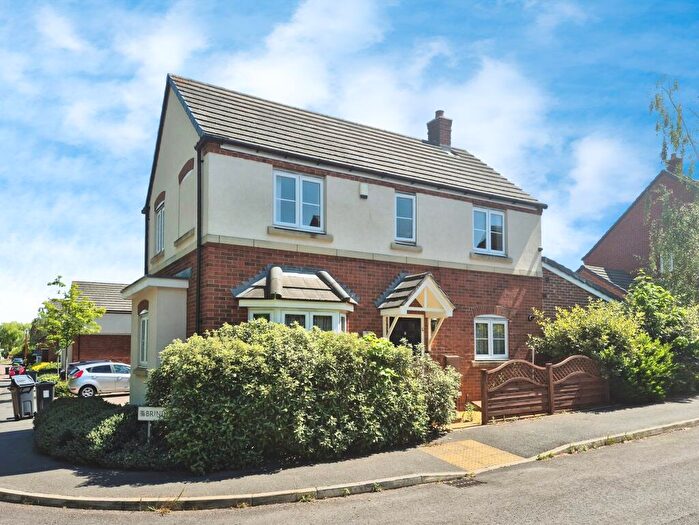 3 Bedroom Detached House For Sale In Brindley Avenue, Birmingham, B16