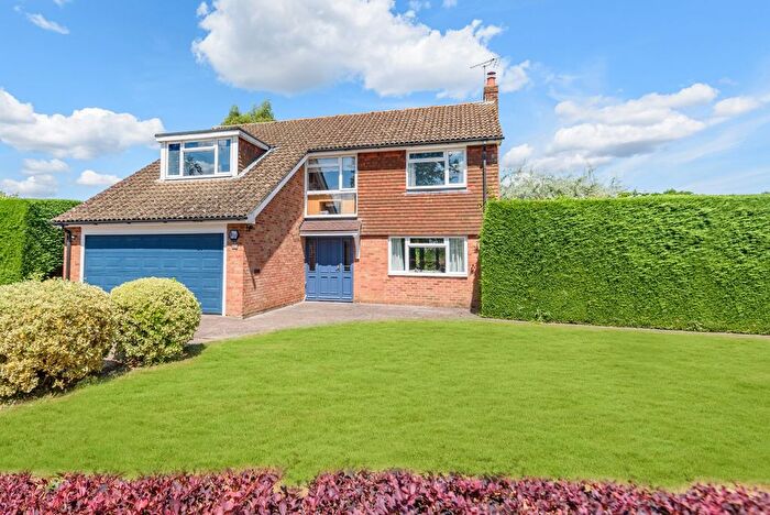 4 Bedroom Detached House For Sale In Archery Fields, Odiham, Hook, RG29