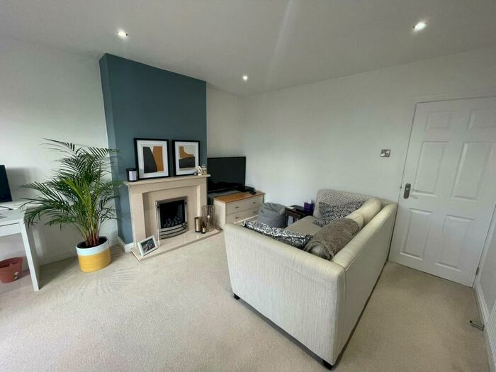 2 Bedroom Bungalow To Rent In Calder Close, Allestree, Derby, DE22