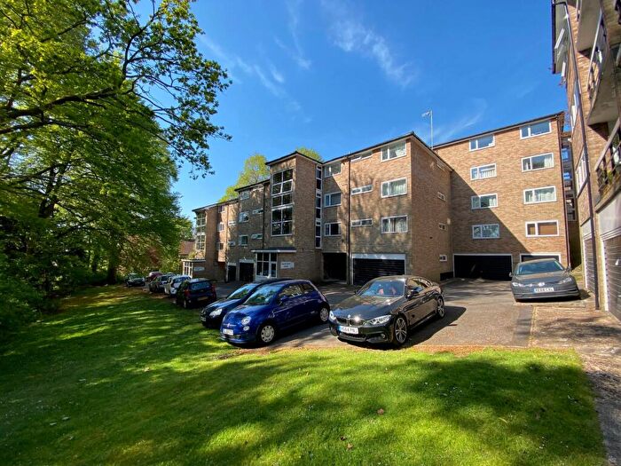 2 Bedroom Flat To Rent In Northlands Drive, Farringdon Court Northlands Drive, SO23