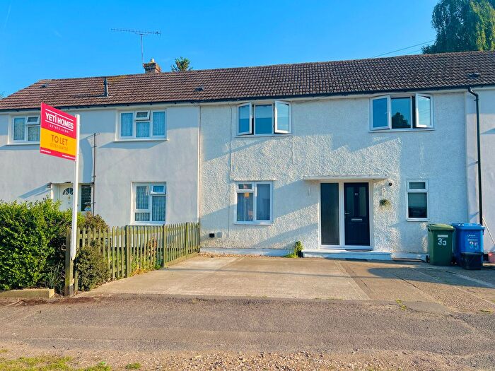 3 Bedroom Terraced House To Rent In Clayton Road, Farnborough, GU14