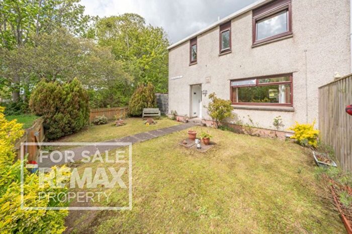 3 Bedroom Semi Detached House For Sale In Manitoba Avenue, Howden, Livingston, EH54