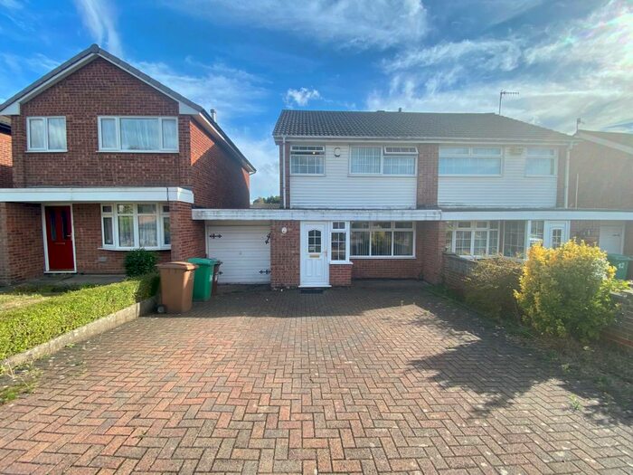 3 Bedroom House To Rent In Meriac Close, Nottingham, NG5