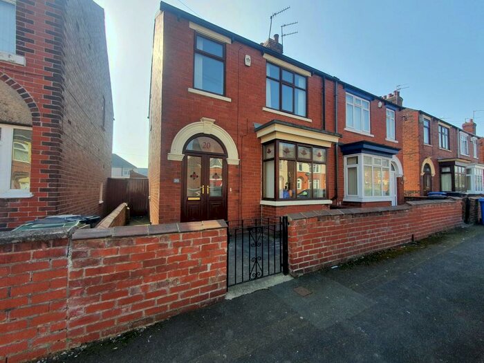 3 Bedroom House To Rent In Green Street, Doncaster, DN4