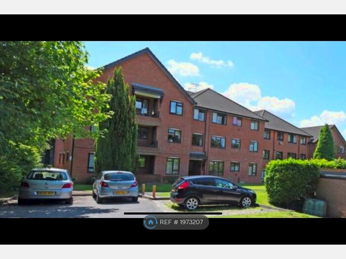 1 Bedroom Flat To Rent In Clockhouse Road, Farnborough, GU14