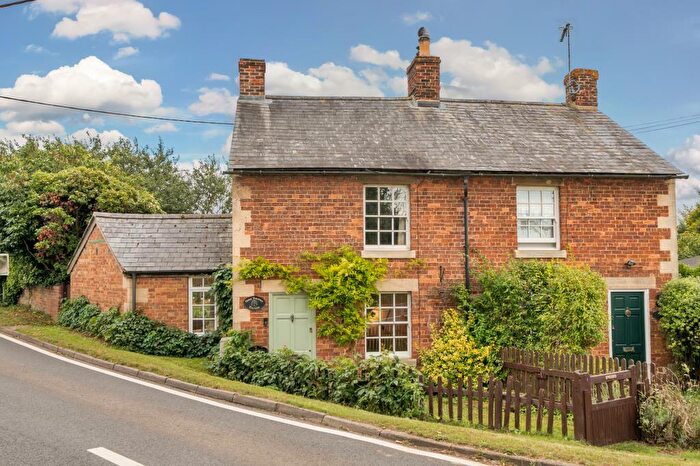 2 Bedroom Cottage For Sale In Barton Gate, Chipping Norton, OX7