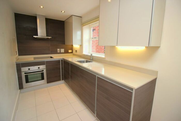 1 Bedroom Apartment To Rent In North Street, Caversham, Reading, RG4