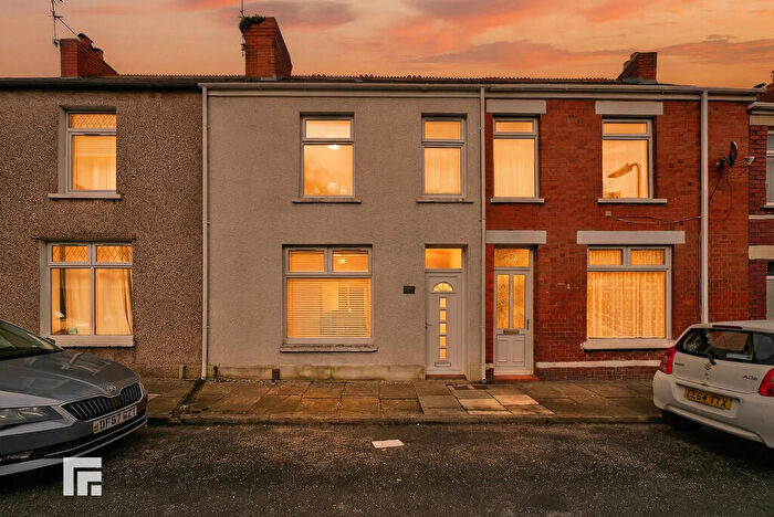 3 Bedroom Terraced House For Sale In Vale Street, Barry, CF62