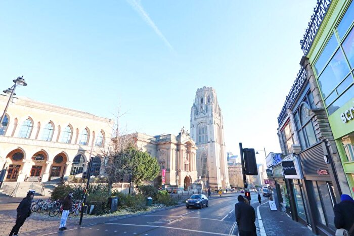 Studio To Rent In Berkeley Square, Bristol, BS8 - Photo 5