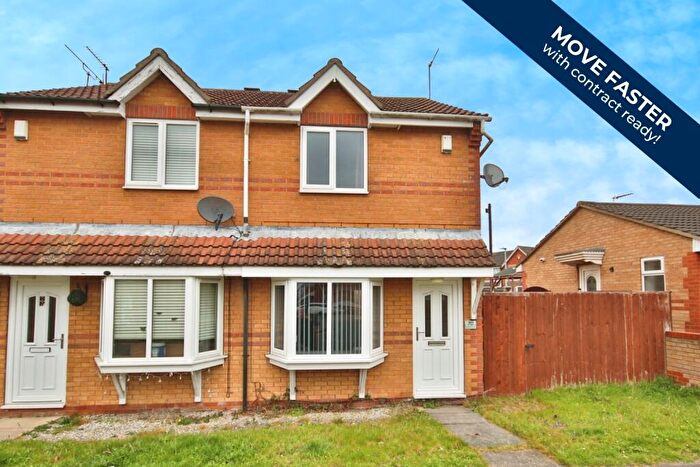 2 Bedroom Semi-Detached House For Sale In Kingsbury Way, Kingswood, Hull, HU7