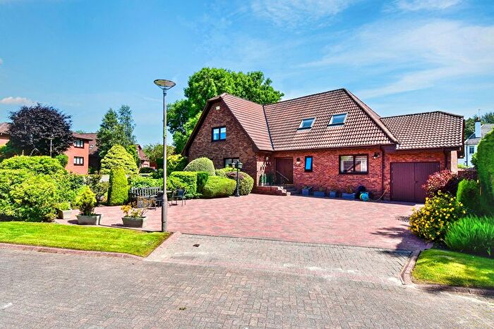7 Bedroom Detached House For Sale In Linn Gardens, Cumbernauld, G68