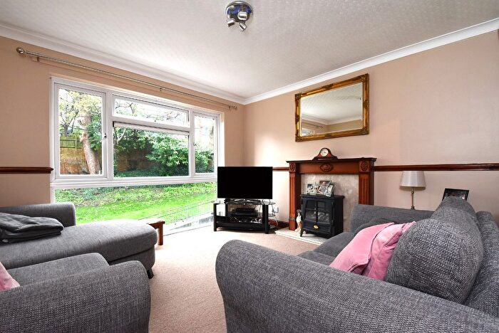 2 Bedroom Flat To Rent In Taymount Rise, London, SE23