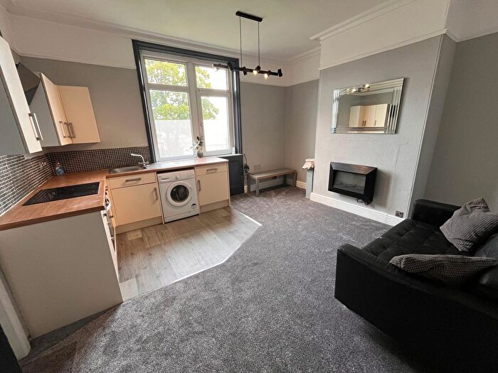 1 Bedroom Flat To Rent In St. Marys Road, Leeds, West Yorkshire, LS7