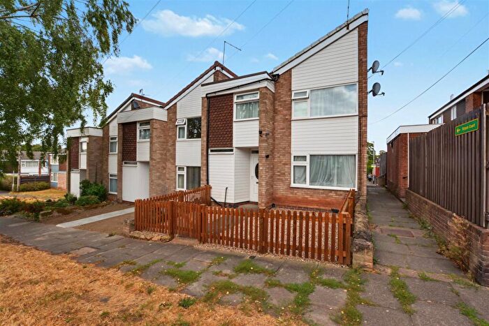 3 Bedroom Terraced House For Sale In Firbank Court, Chilwell, NG9