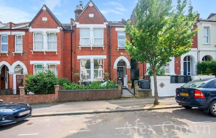 2 Bedroom Flat To Rent In Cavendish Road, London, N4