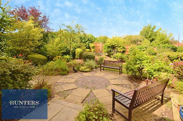 1 Bedroom Flat For Sale In Stephenson Court, Chatsworth Road, Brampton, Chesterfield, S40