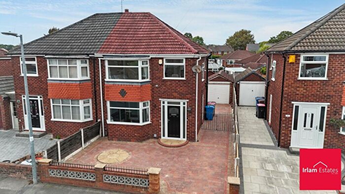 3 Bedroom Semi-Detached House For Sale In Parkstone Road, Irlam, M44