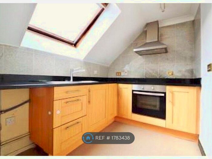 1 Bedroom Maisonette To Rent In Shire Place, Worth, Crawley, RH10