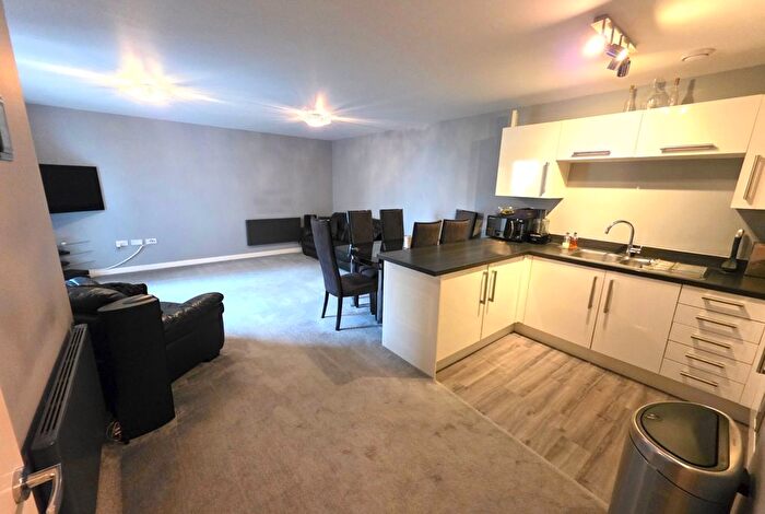 2 Bedroom Flat For Sale In Little Brights Road, Belvedere, DA17
