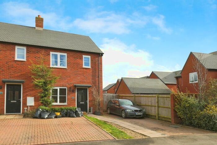 2 Bedroom End Of Terrace House For Sale In Woodmanton Close, Clifton-On-Teme, Worcester, WR6