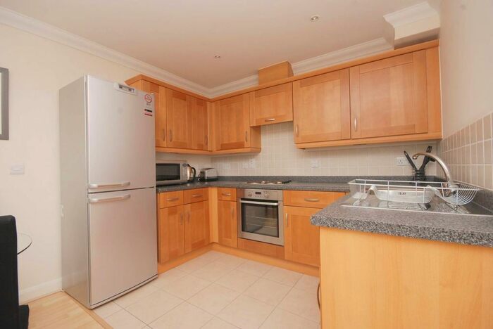2 Bedroom Flat To Rent In Heathside Crescent, Woking, GU22