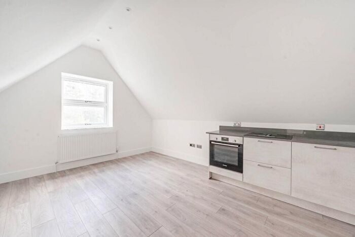 1 Bedroom Flat For Sale In West End Lane, Pinner, HA5