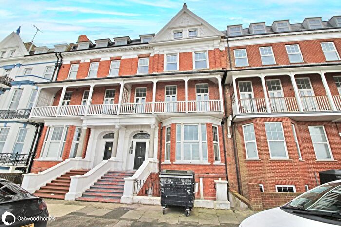 1 Bedroom Flat To Rent In Lewis Crescent, Cliftonville, Margate, CT9