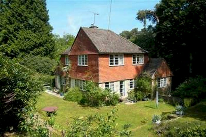 3 Bedroom Detached House To Rent In Hill Brow, Liss, GU33