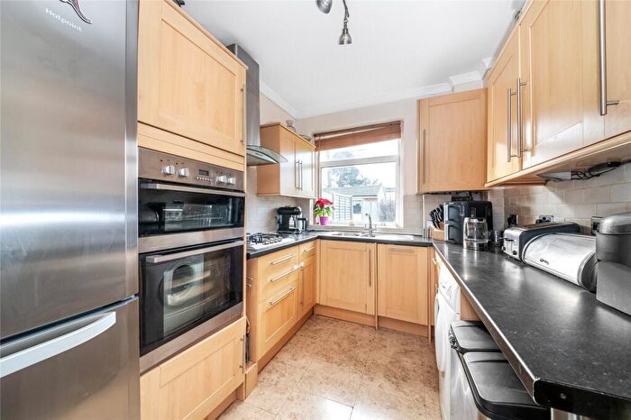 3 Bedroom Terraced House For Sale In Fairlands Avenue, Thornton Heath, CR7