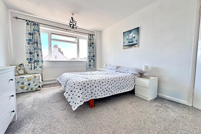 3 Bedroom End Of Terrace House For Sale In Mariners Drive, Swanage, BH19 - Photo 7