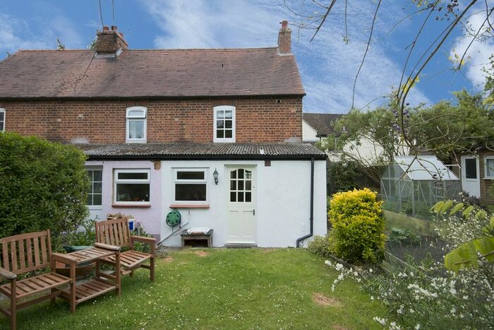 2 Bedroom Terraced House To Rent In Chapel Lane, Sutton Courtenay, OX14